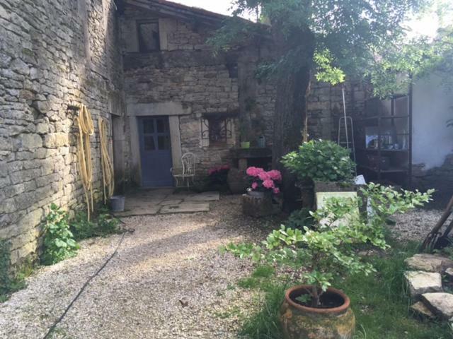 Vailhourles Le Moulin A Huile Bed & Breakfast エクステリア 写真