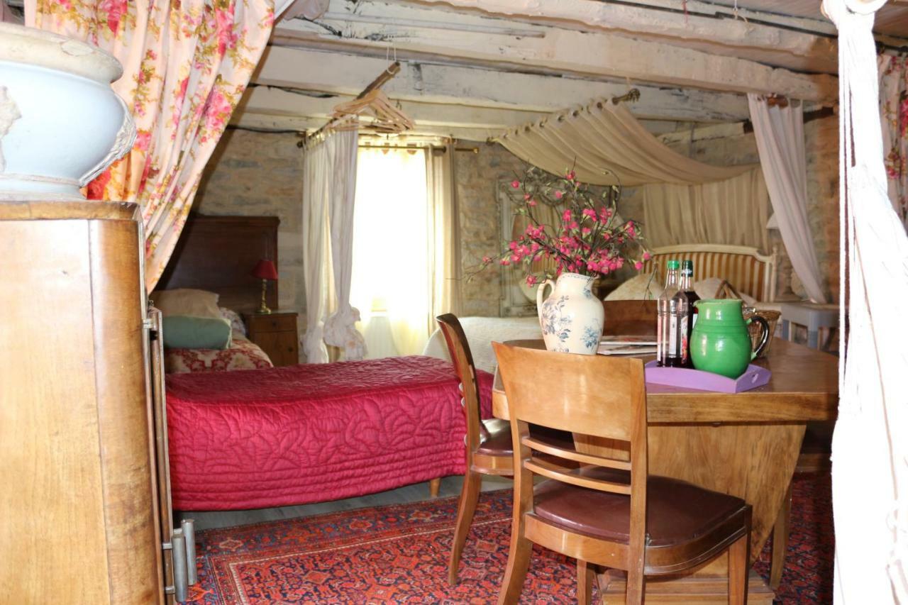 Vailhourles Le Moulin A Huile Bed & Breakfast エクステリア 写真